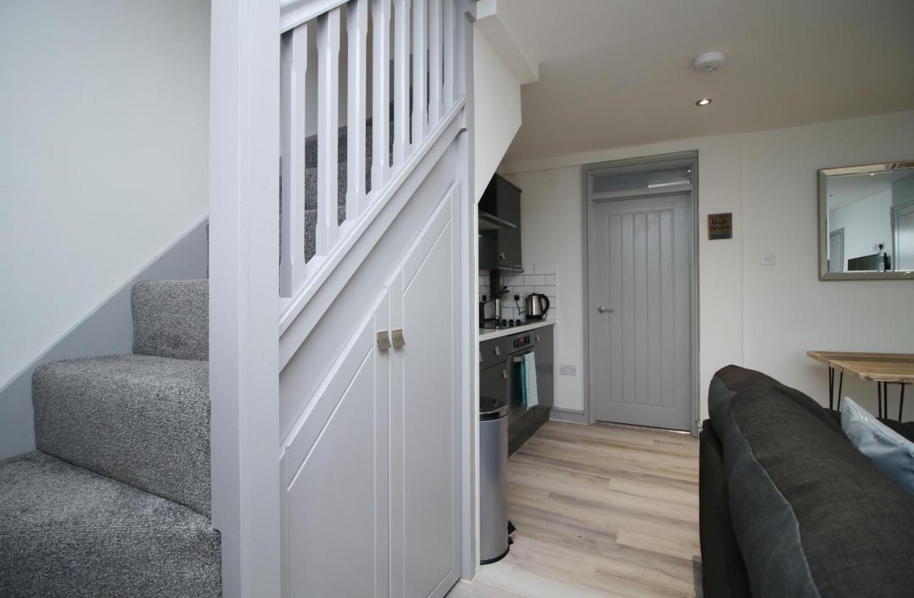 Sleeps 6, Smart Tv'S, Parking Swansea & Morriston Hospital Apartment Exterior photo